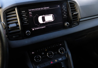 Подержанный автомобиль Skoda Karoq 2021 года (11 фото)