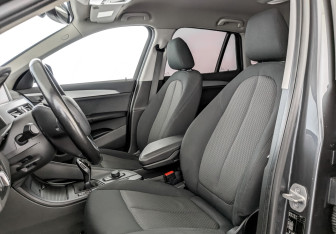 Подержанный автомобиль BMW X1 2019 года (20 фото)