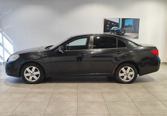 Подержанный автомобиль Chevrolet Epica 2008 года (8 фото)