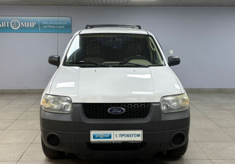 Подержанный автомобиль Ford Escape 2005 года (2 фото)