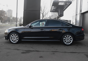 Подержанный автомобиль Audi A6 Sedan 2015 года (8 фото)