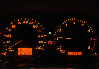 Подержанный автомобиль Toyota Avensis Sedan 2007 года (15 фото)