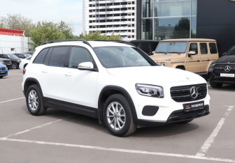 Подержанный автомобиль Mercedes-Benz GLB 2020 года (3 фото)