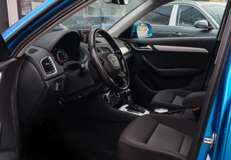 Подержанный автомобиль Audi Q3 2015 года (12 фото)