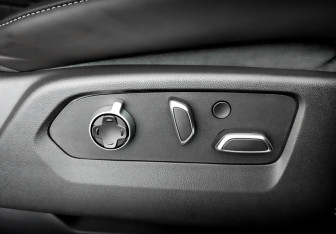 Подержанный автомобиль Cadillac Escalade Suv 2025 года (24 фото)