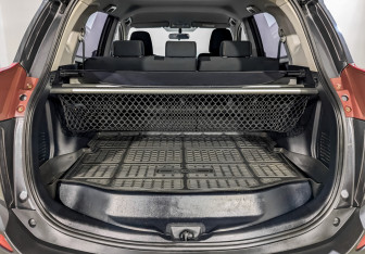 Подержанный автомобиль Toyota RAV4 2014 года (10 фото)