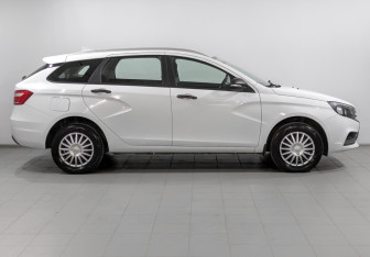 Подержанный автомобиль LADA (ВАЗ) Vesta Wagon 2020 года (4 фото)