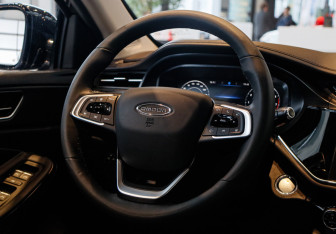 Подержанный автомобиль Omoda S5 2024 года (25 фото)