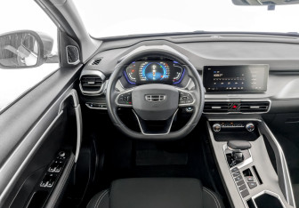 Подержанный автомобиль Geely Coolray 2023 года (21 фото)