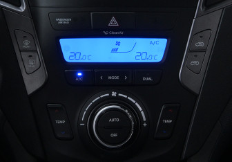 Подержанный автомобиль Hyundai Santa Fe 2014 года (14 фото)