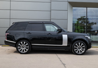 Подержанный автомобиль Land Rover Range Rover 2014 года (4 фото)