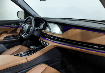 Подержанный автомобиль Changan CS95 2024 года (17 фото)