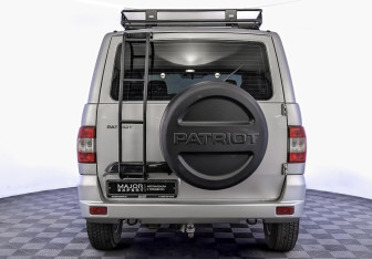 Подержанный автомобиль УАЗ Patriot 2023 года (6 фото)