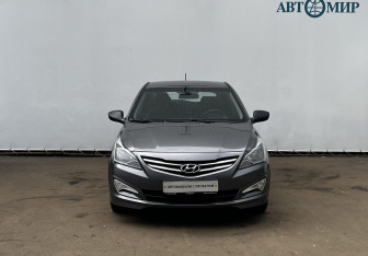 Подержанный автомобиль Hyundai Solaris Hatchback 2015 года (2 фото)