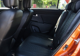 Подержанный автомобиль Kia Sportage 2012 года (8 фото)