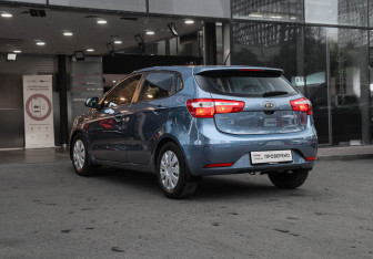 Подержанный автомобиль Kia Rio Hatchback 2012 года (4 фото)