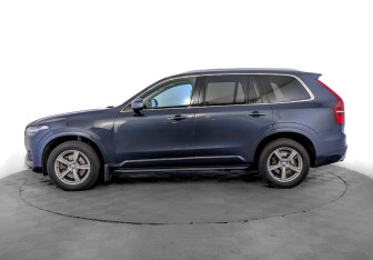 Подержанный автомобиль Volvo XC90 2020 года (8 фото)