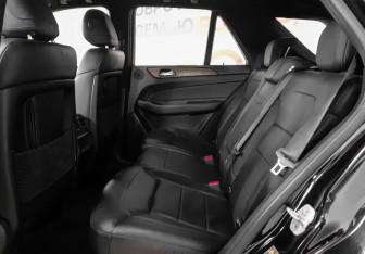 Подержанный автомобиль Mercedes-Benz GLE 2016 года (10 фото)