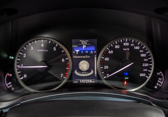 Подержанный автомобиль Lexus NX 2016 года (16 фото)