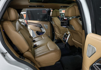 Подержанный автомобиль Land Rover Range Rover 2022 года (13 фото)