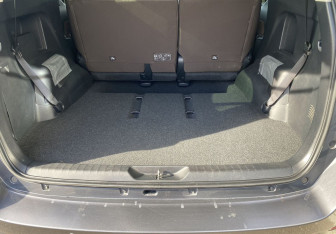 Подержанный автомобиль Toyota Fortuner 2018 года (13 фото)