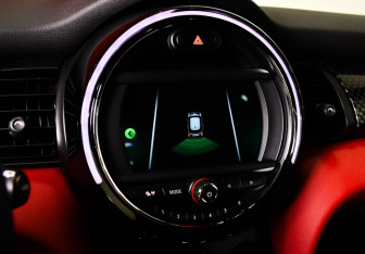 Подержанный автомобиль MINI Hatch 2019 года (20 фото)