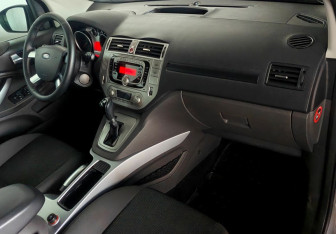 Подержанный автомобиль Ford Kuga 2011 года (10 фото)
