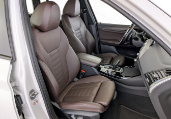 Подержанный автомобиль BMW X3 2021 года (24 фото)