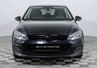 Подержанный автомобиль Volkswagen Golf Hatchback 2013 года (2 фото)