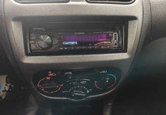 Подержанный автомобиль Peugeot 206 Hatchback 2008 года (11 фото)