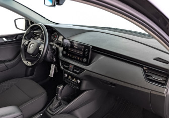 Подержанный автомобиль Skoda Rapid Liftback 2020 года (13 фото)