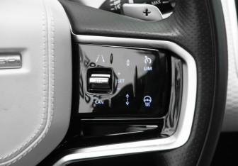 Подержанный автомобиль Land Rover Range Rover Velar 2022 года (16 фото)