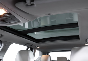 Подержанный автомобиль BMW X3 2012 года (18 фото)