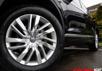 Подержанный автомобиль Volkswagen Touareg 2019 года (20 фото)