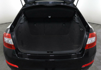 Подержанный автомобиль Skoda Octavia Liftback 2015 года (15 фото)