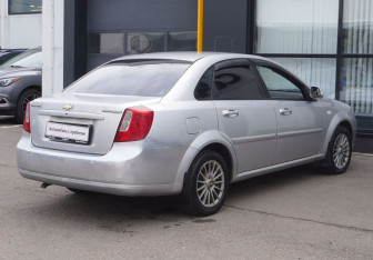 Подержанный автомобиль Chevrolet Lacetti Sedan 2008 года (5 фото)