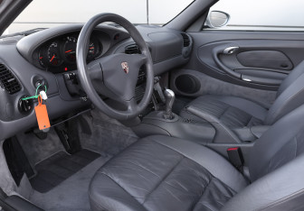 Подержанный автомобиль Porsche 911 Coupe 1999 года (18 фото)