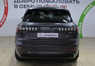 Подержанный автомобиль Lynk&Co 09 2023 года (5 фото)