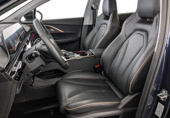 Подержанный автомобиль Omoda C5 2024 года (20 фото)