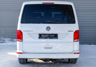 Подержанный автомобиль Volkswagen Caravelle 2020 года (6 фото)