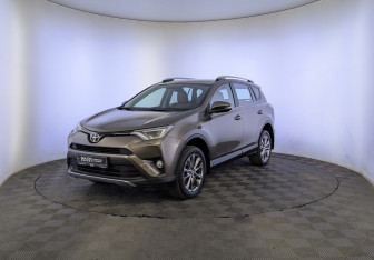 Подержанный автомобиль Toyota RAV4 2018 года (1 фото)