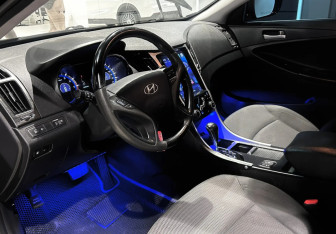 Подержанный автомобиль Hyundai Sonata 2012 года (7 фото)