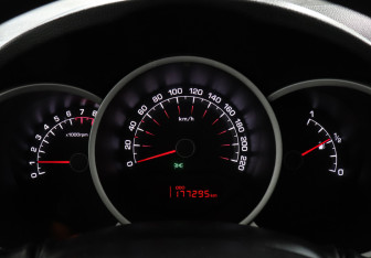 Подержанный автомобиль Kia Venga 2013 года (7 фото)