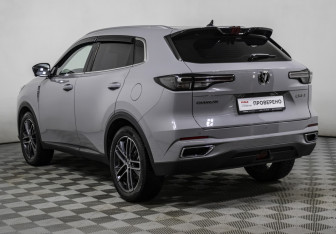 Подержанный автомобиль Changan UNI-S 2024 года (7 фото)