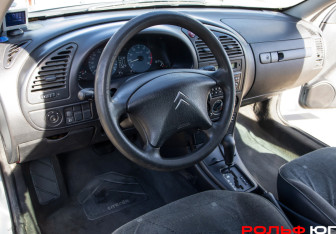 Подержанный автомобиль Citroen Xsara Hatchback 2002 года (14 фото)