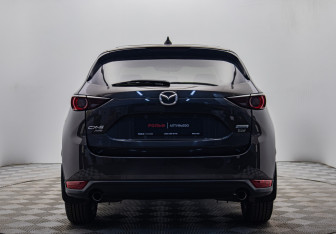 Подержанный автомобиль Mazda CX-5 2017 года (4 фото)
