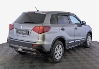 Подержанный автомобиль Suzuki Vitara 2022 года (5 фото)