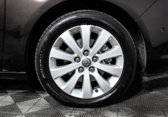 Подержанный автомобиль Opel Zafira Compactvan 2013 года (17 фото)