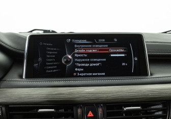 Подержанный автомобиль BMW X6 2015 года (20 фото)