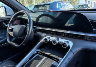 Подержанный автомобиль Exeed RX 2023 года (9 фото)